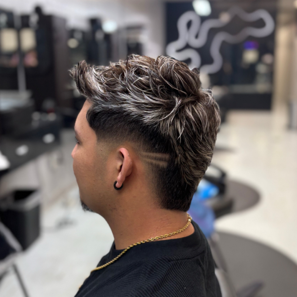 Corte De Hombre / Men's Cut at Beauty Salon Latin in Raleigh, NC