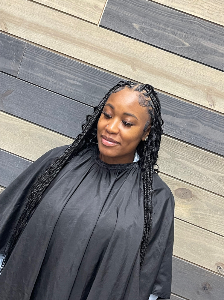Smedium Knotless at TheHairAllure in Indianapolis, IN