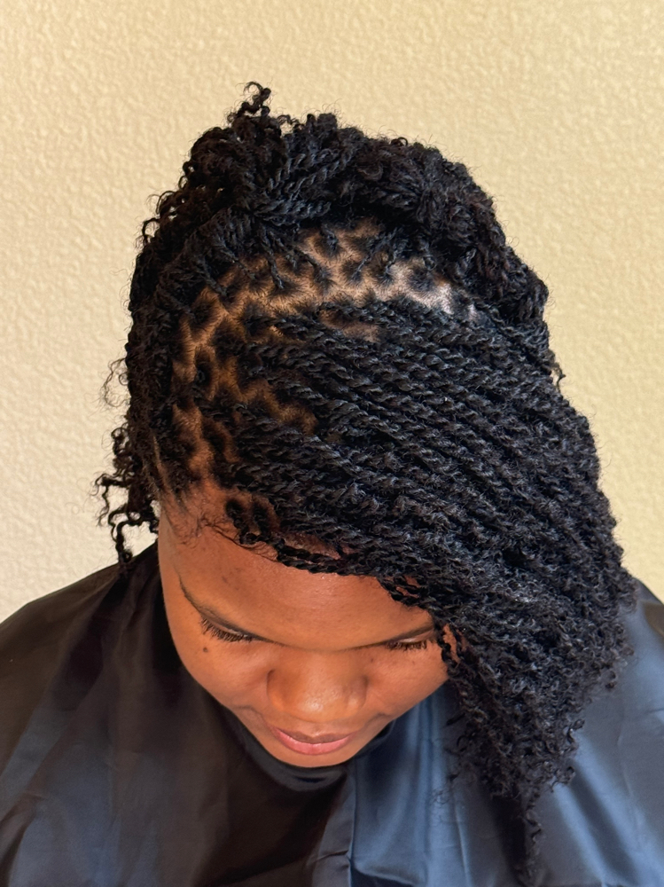 Mini Kinky Twist