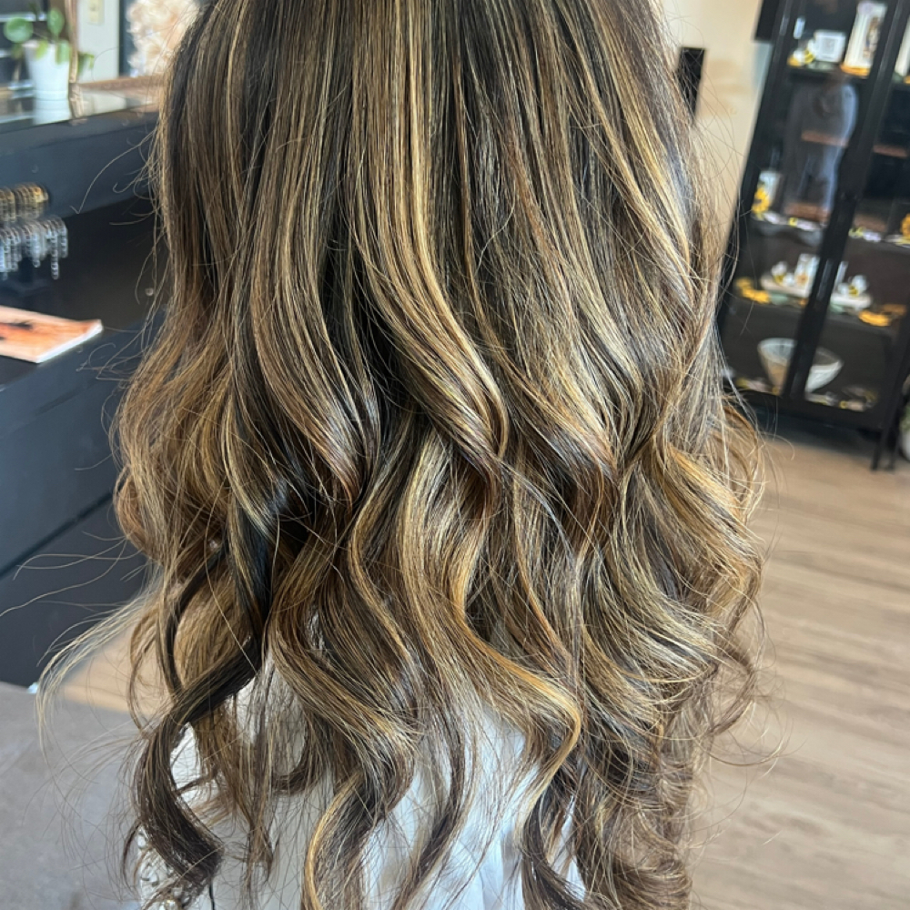 Highlight/Lowlight at Glamorous Beauty By Alisha Woodson in Jonesboro, AR