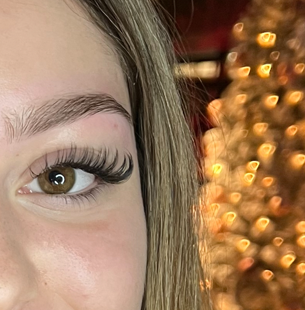 Classic Lash Extensions - Lauren