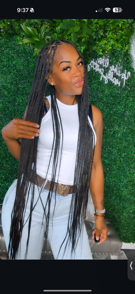 Smedium knotless braids