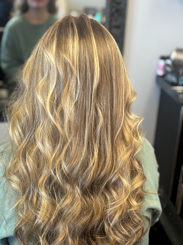 Shampoo-cut-style