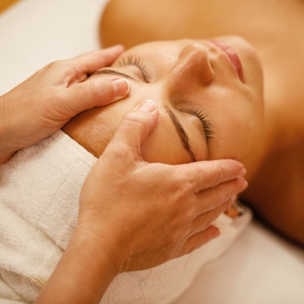 Express Glo Facial at Glo Skin Studio in Florence, KY