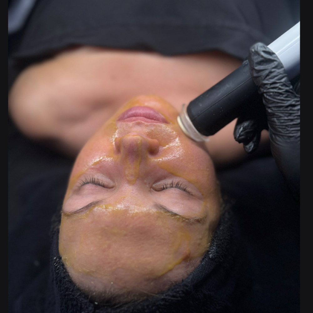 NEW O2 Glow Facial