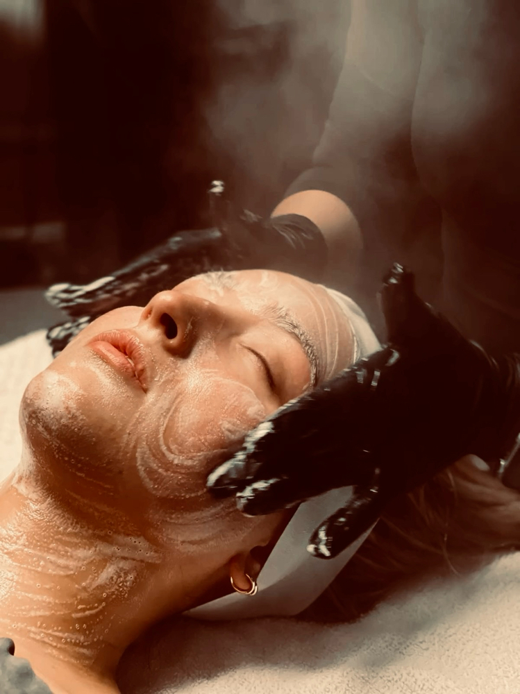 Studio Signature Facial