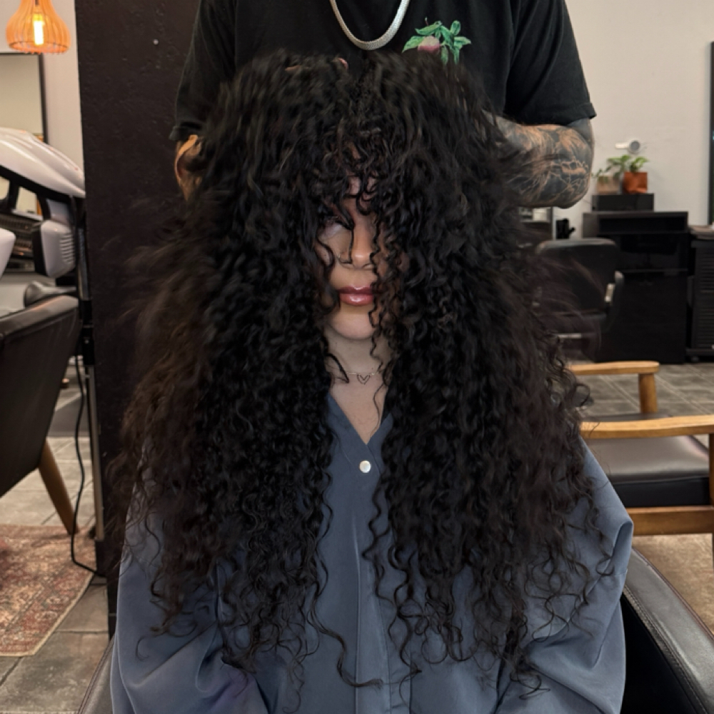 Full Curly Service at The CC in Orlando, FL