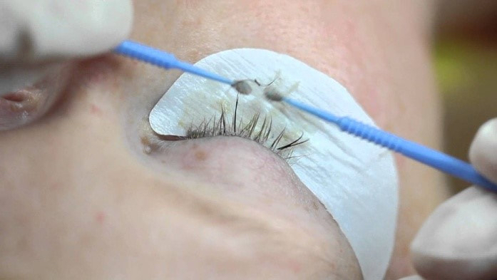 Lash Removal