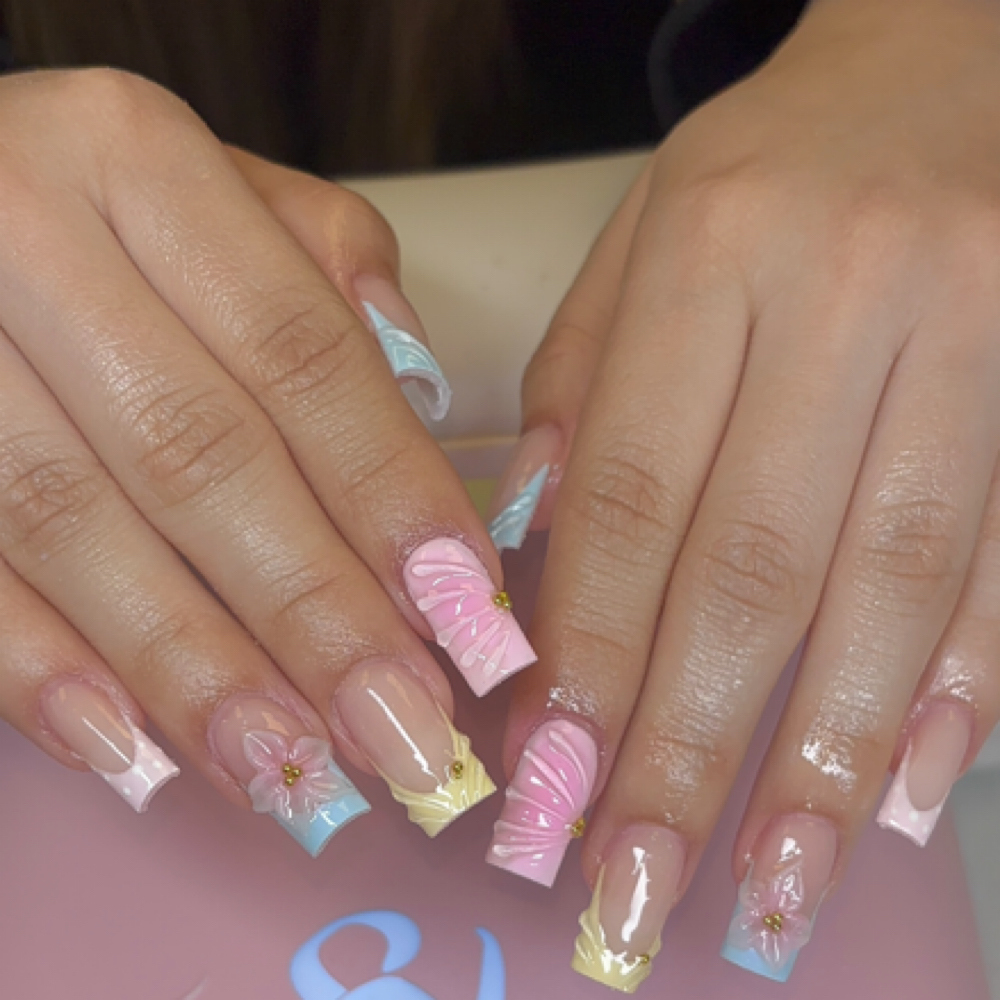 Medium Acrylic Fullset at nailssbyjessicaaa in Waukegan, IL