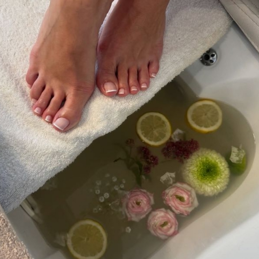 Dazzle Dry Luxury Pedicure at JV Artistry Studio in Tampa, FL