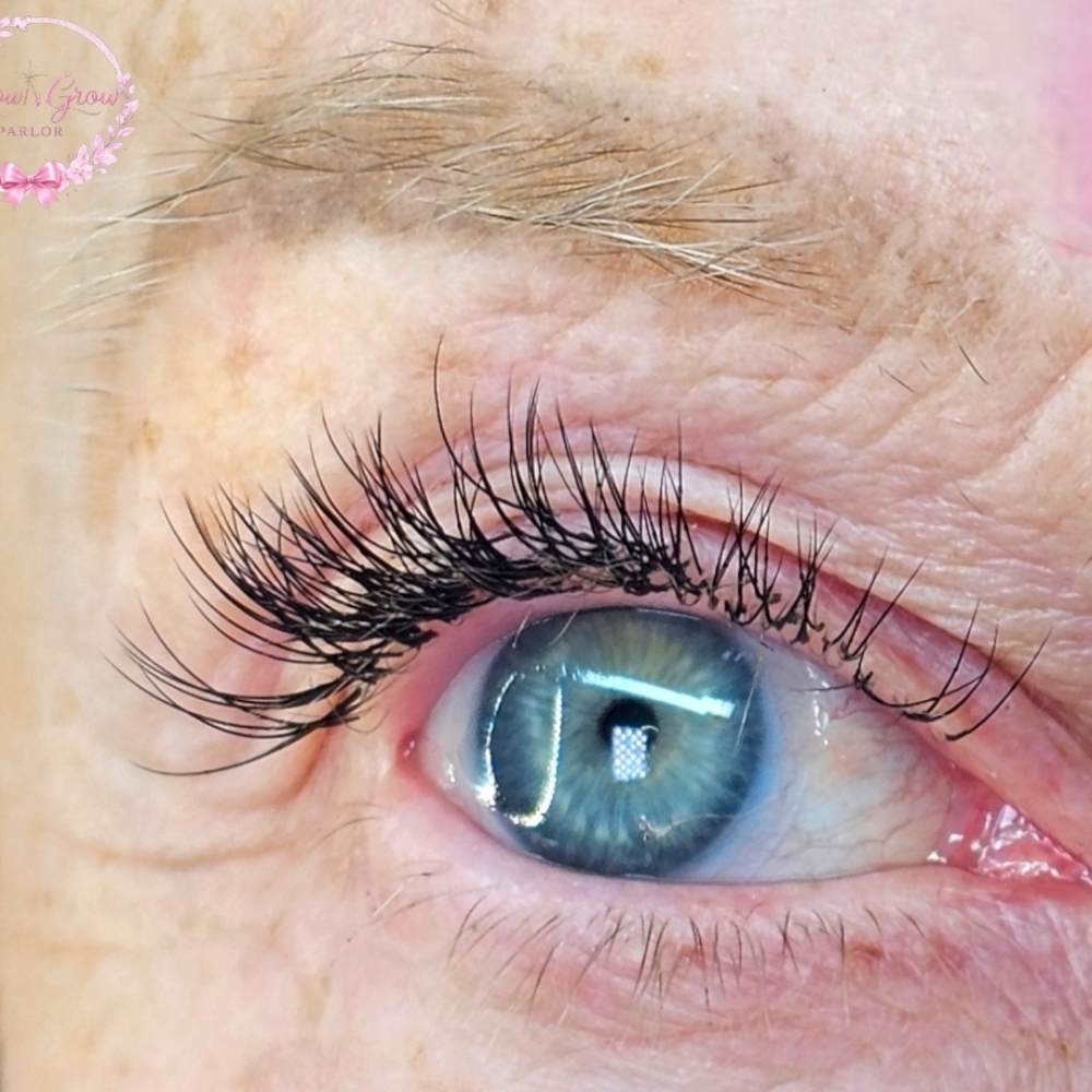 Classic Full Set at Glow & Grow Parlor in Rio Rico, AZ