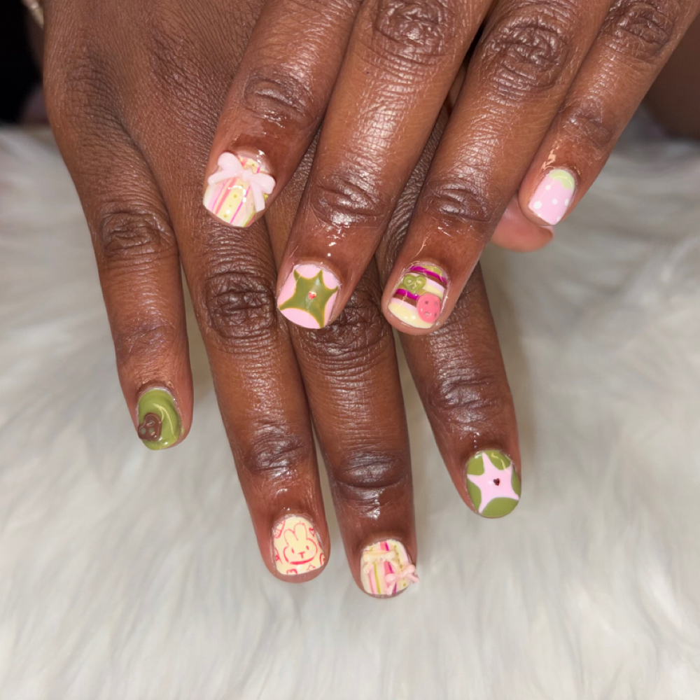 Natural Nail Maximilist Freestyle at Starr Struck Nails LLC in Denver, CO