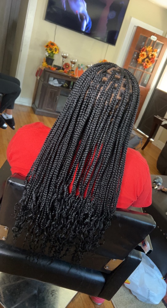 Medium Knotless (adults) at Gifted Hands in Athens, AL
