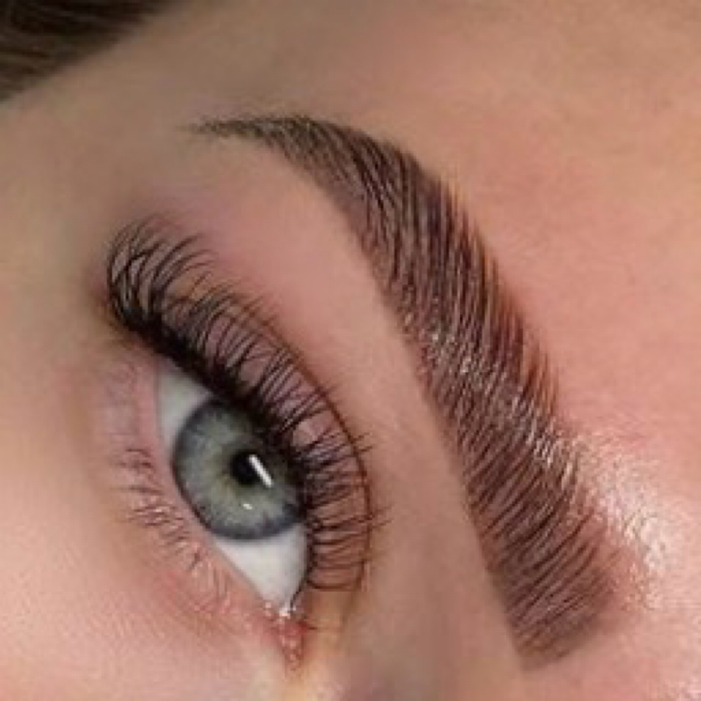 Bundle Lash Lift & Tint + Brow Lami at Skin’s In Aesthetics! Ashley Vance in Lawrenceburg, TN