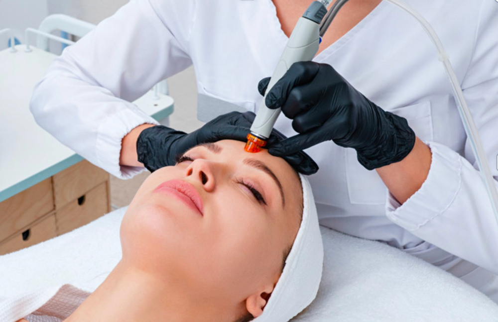 AquaLuxe Hydrodermabrasion Facial