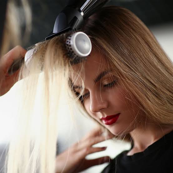 Women’s Blowdry + Style