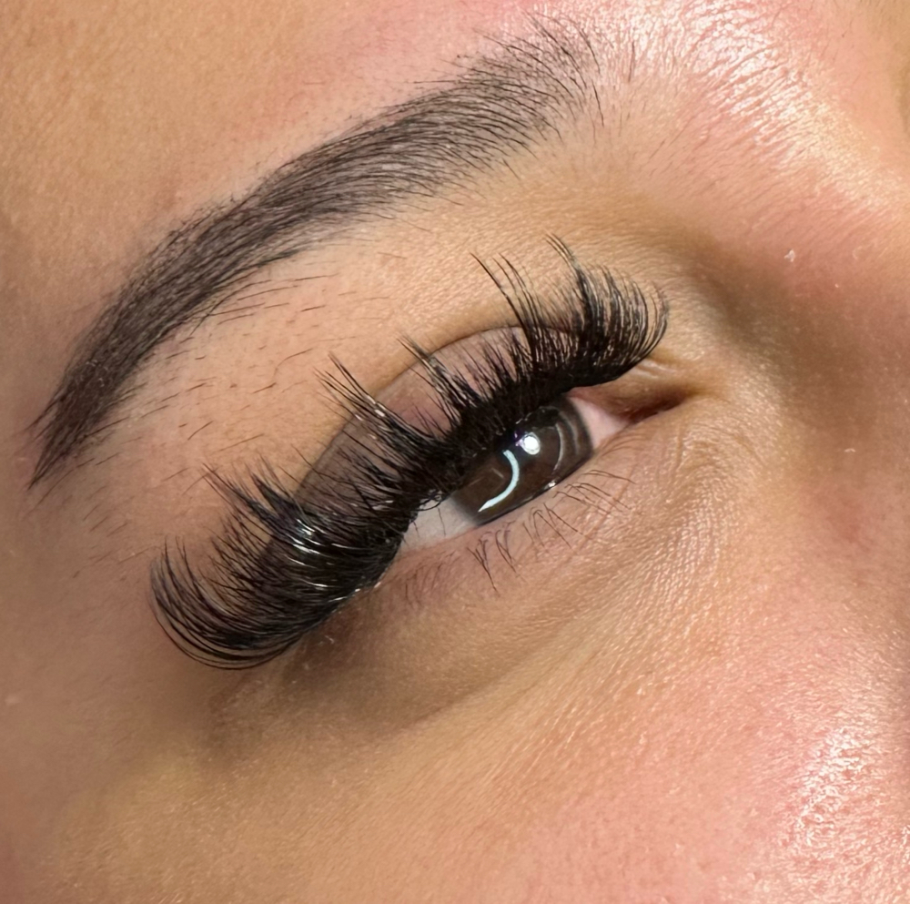 Customized Wispy Set at Natalia’s Glam Studio in Houston, TX