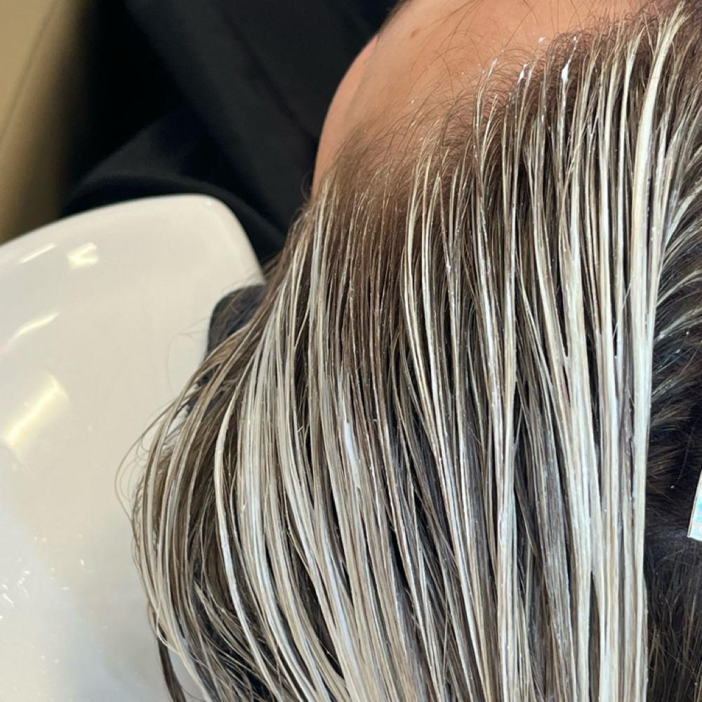 Mini Lights at Luxe Beauty by Leila in Youngstown, OH