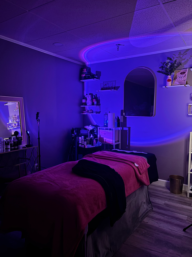 Headspa Treatment & Facial