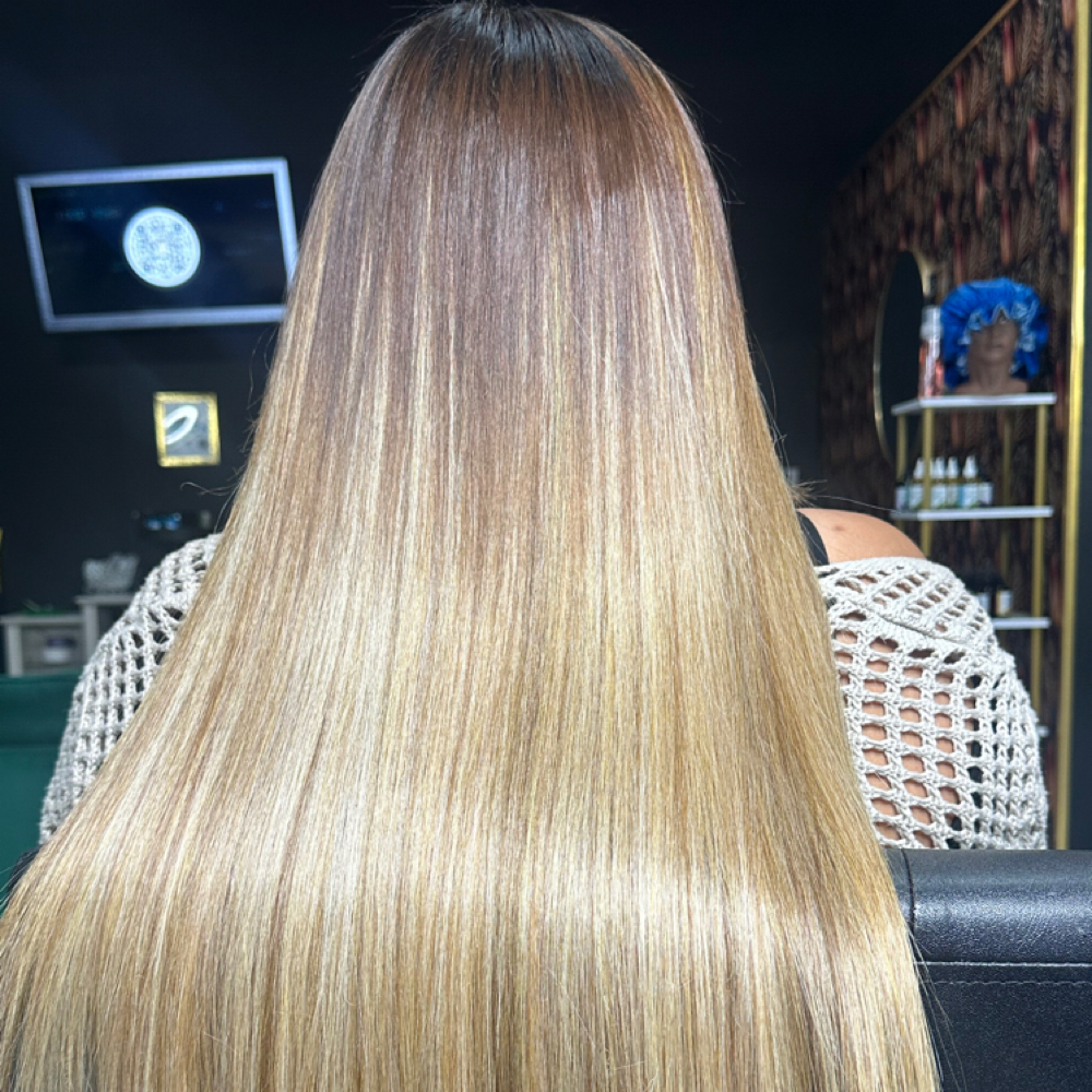 Clip In Extensions at Queen’z & King’z Barber Salon in Murrieta, CA