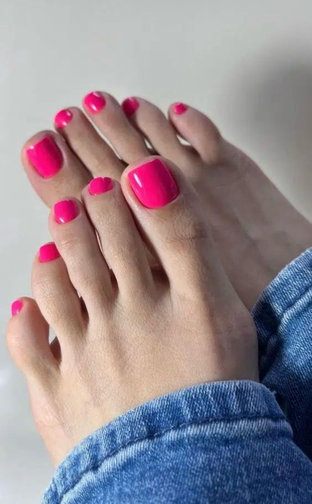 Dazzle Dry Classic Pedicure at Magnolia Skin & Nails in LaGrange, IL