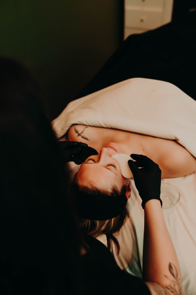 Golden & Glowin Facial Massage