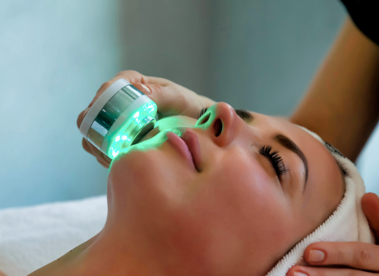 Antiaging "OxxyHydra"  Facial