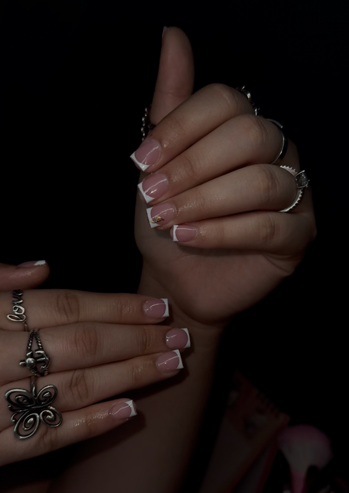 Acrylic Overlay at Klassystudio_ in Pasadena, TX