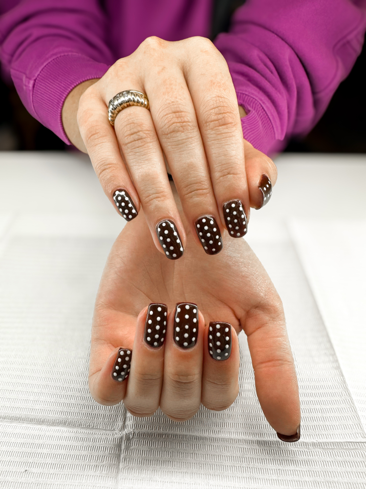 Gel Manicure - Basic Babe