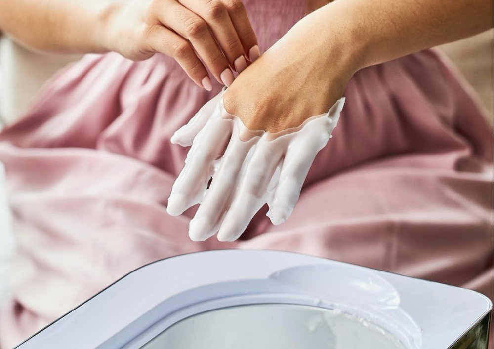 Hand paraffin treatment