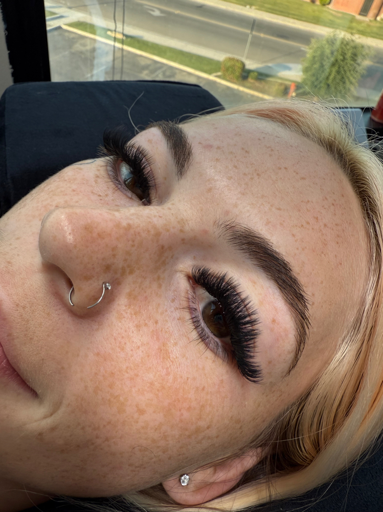 Hybrid Lash Extentions