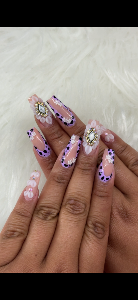 Medium Acrylic Full Set at Jazz It Up💜 in Shorewood, IL