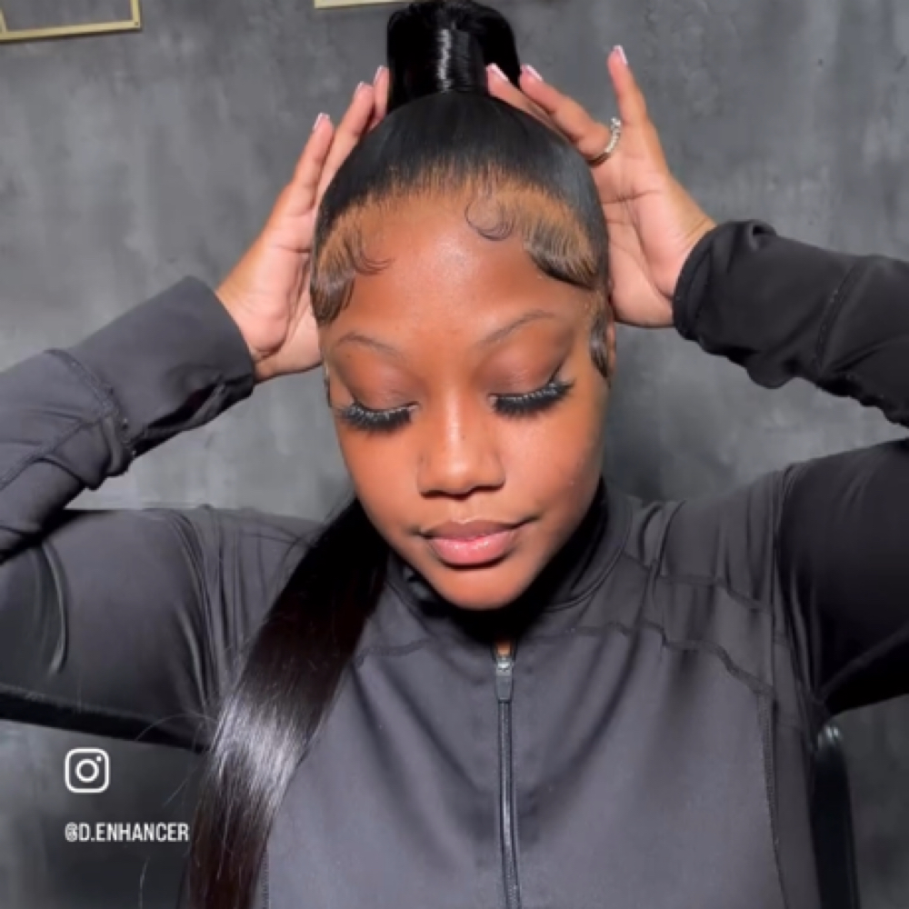 Simple ponytail at D.enhancer in Hialeah, FL