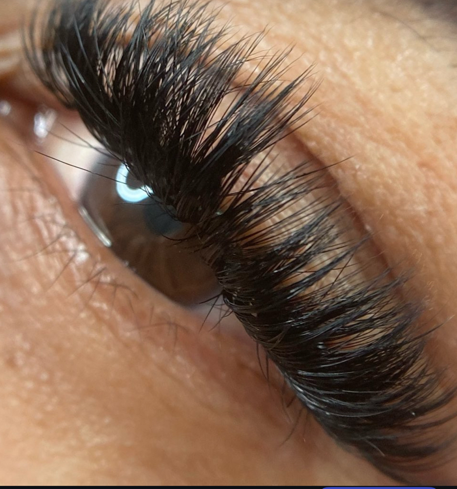 Mega Lash Extensions