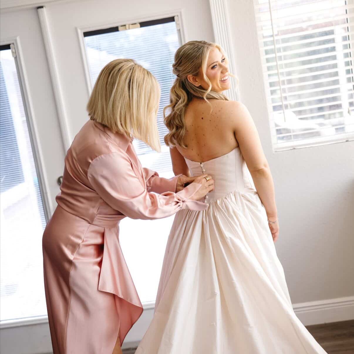 BRIDAL SPRAY (NO TRIAL) at SPRAY TANS + SINNERS in Saint Petersburg, FL
