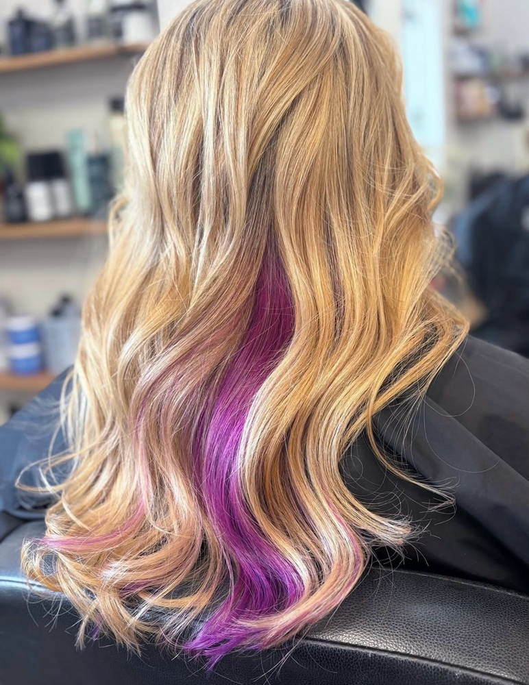 Elumin Panel Pops at Pretty Little Layers in Wasilla, AK