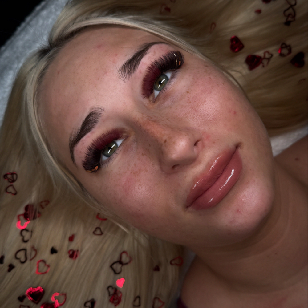 Mega Volume 3 Week Fill at Heavenly Skyn & Luxury Lashes in Blawnox, PA