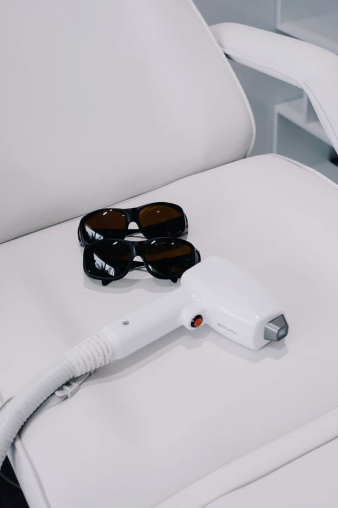IPL (Intense Pulsed Light Therapy)