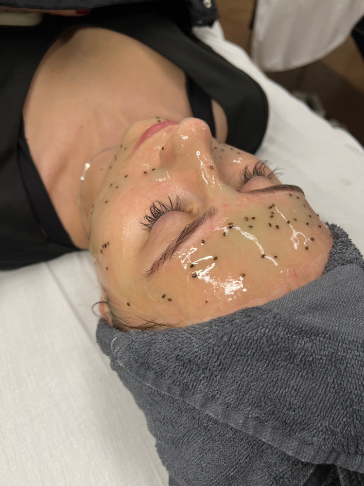 Dermaplane Facial