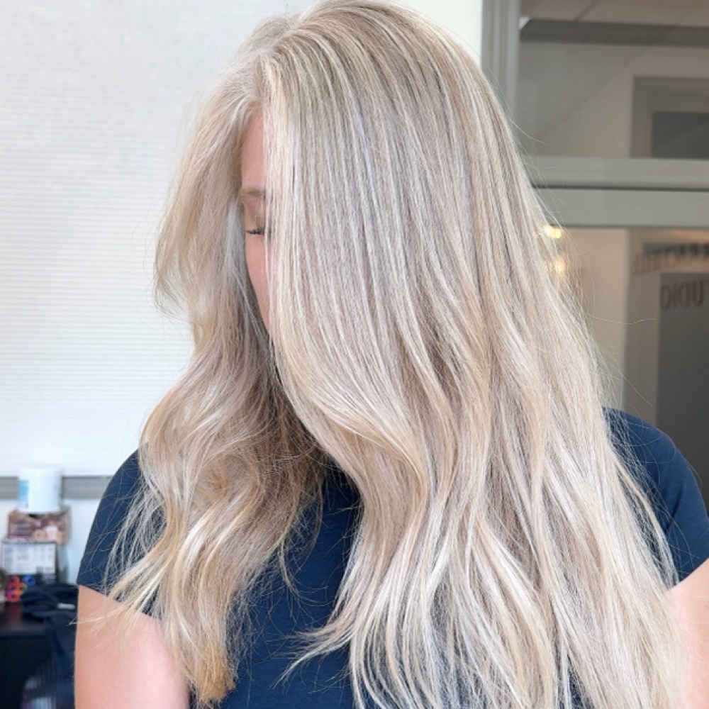 Full Blonding at Taylor Rachelle Studio in Woodstock, GA