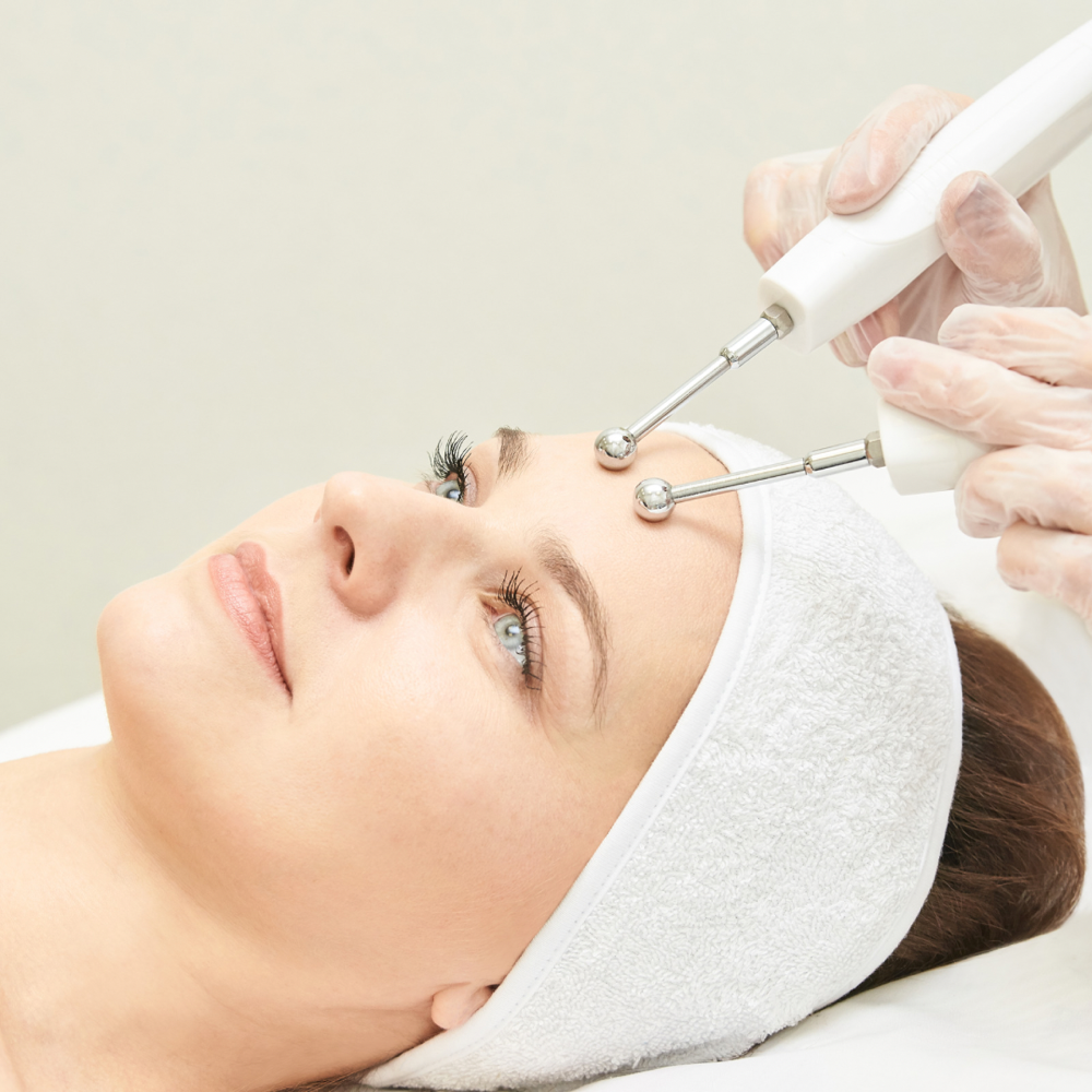 Lift & Glow Facial