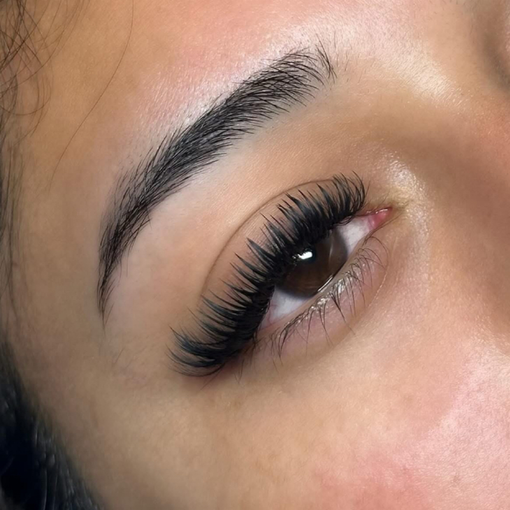 Custom Hybrid Full set at eyelovelashstudio in San Antonio, TX