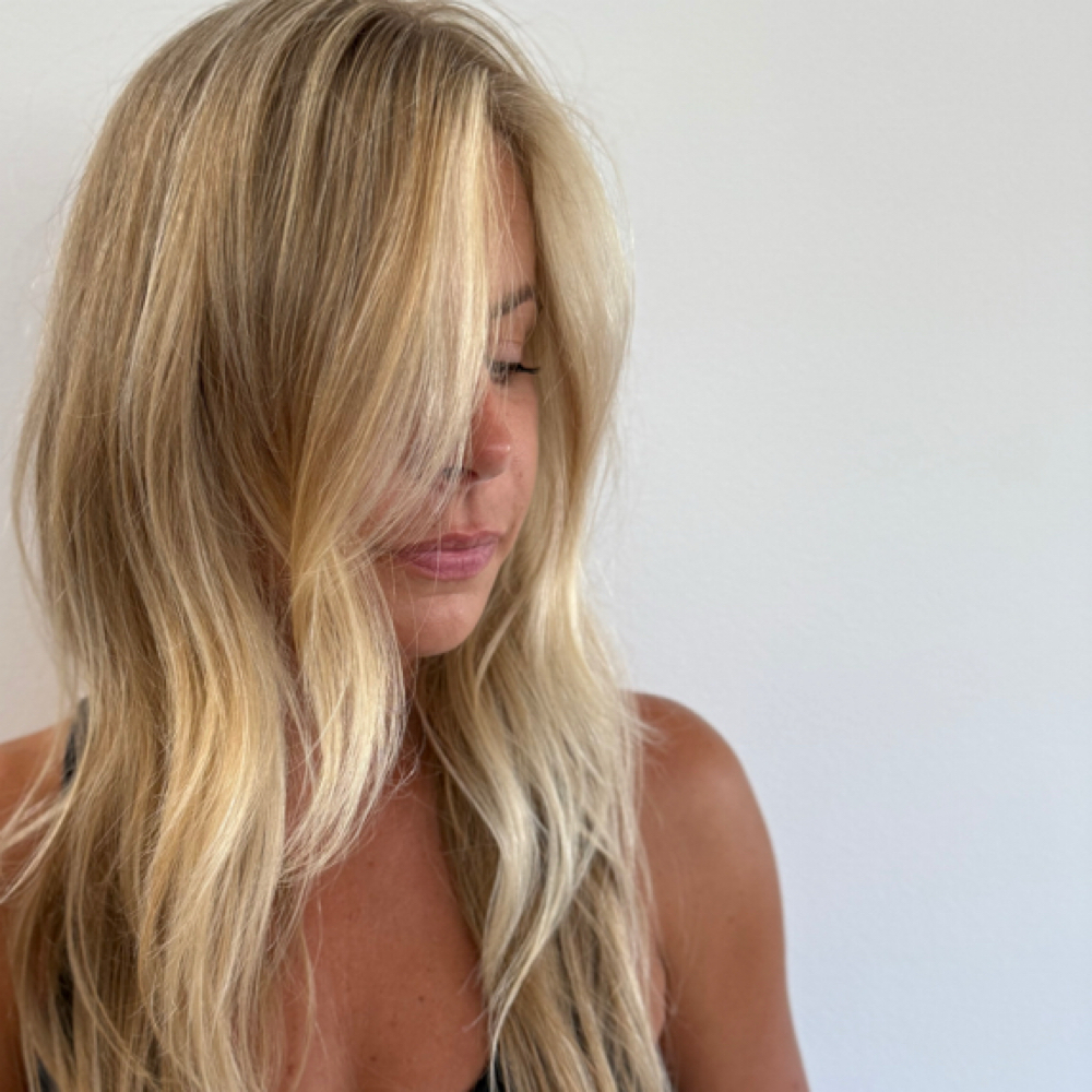SIGNATURE BLONDING EXPERIENCE at Salon Presley in Cicero, NY