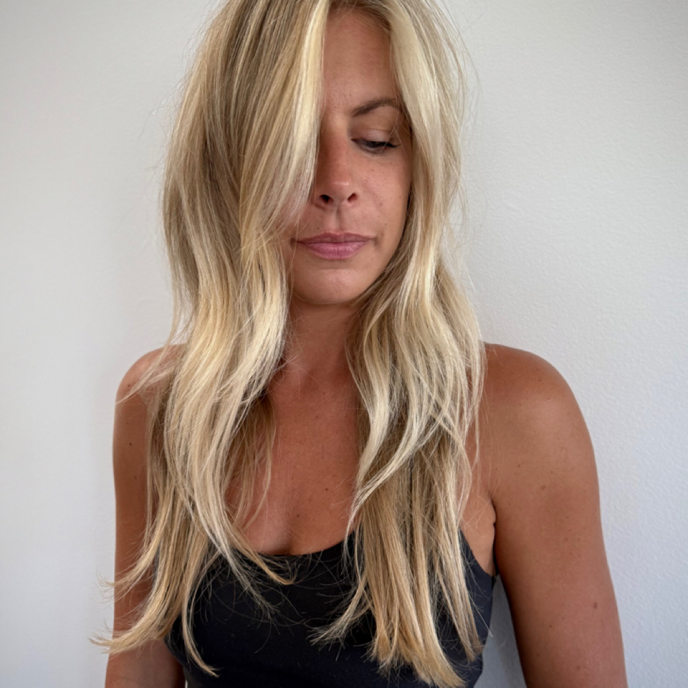 SIGNATURE BLONDING EXPERIENCE at Salon Presley in Cicero, NY