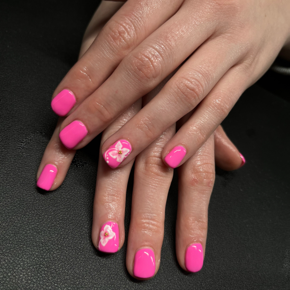 Structured Gel Manicure at Polishedx Nail Bar in Willoughby, OH