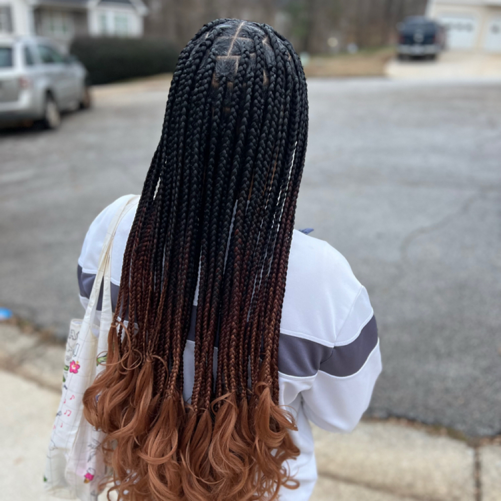 Medium Knotless French Curls