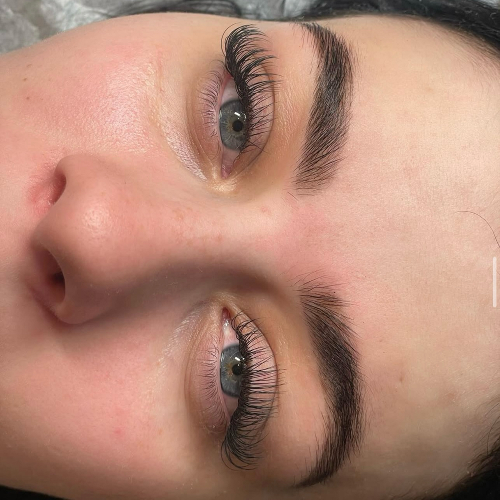 Full Set Of Gel Eyelash Extensions