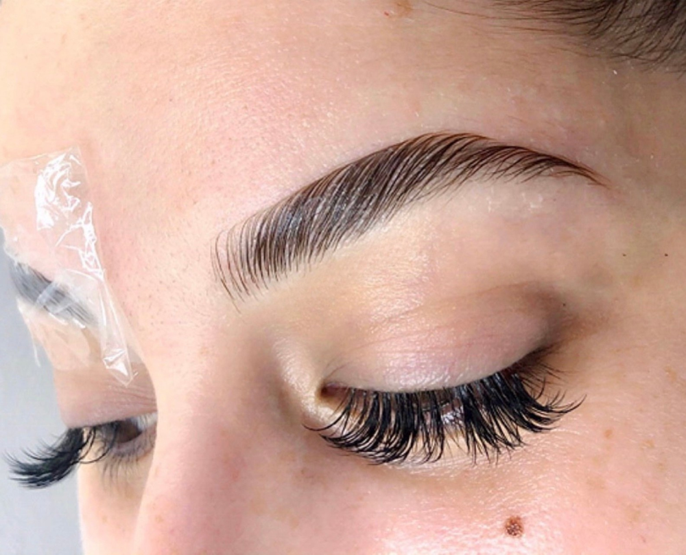 Eyebrow Lamination