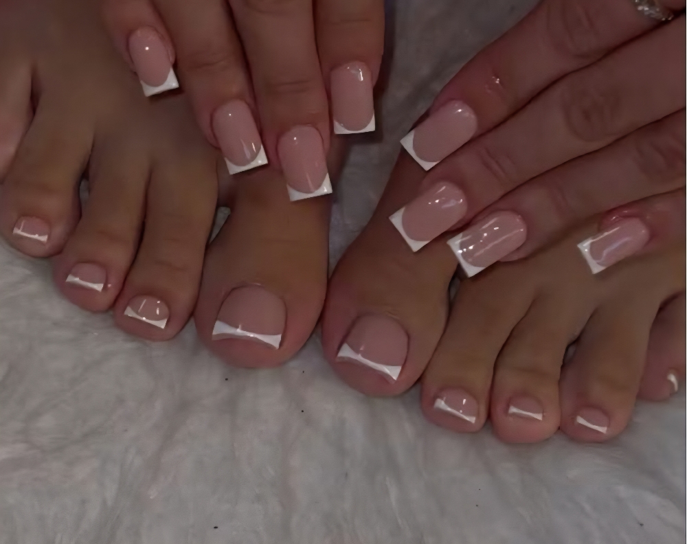 Full Set & Toes With Classic French