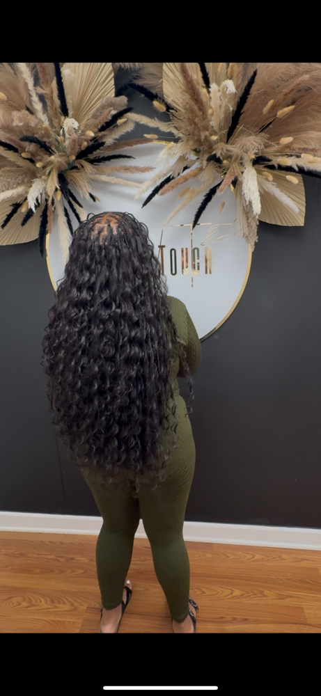 Bora Bora Knotless Braids at Braids By Amari in Indianapolis, IN